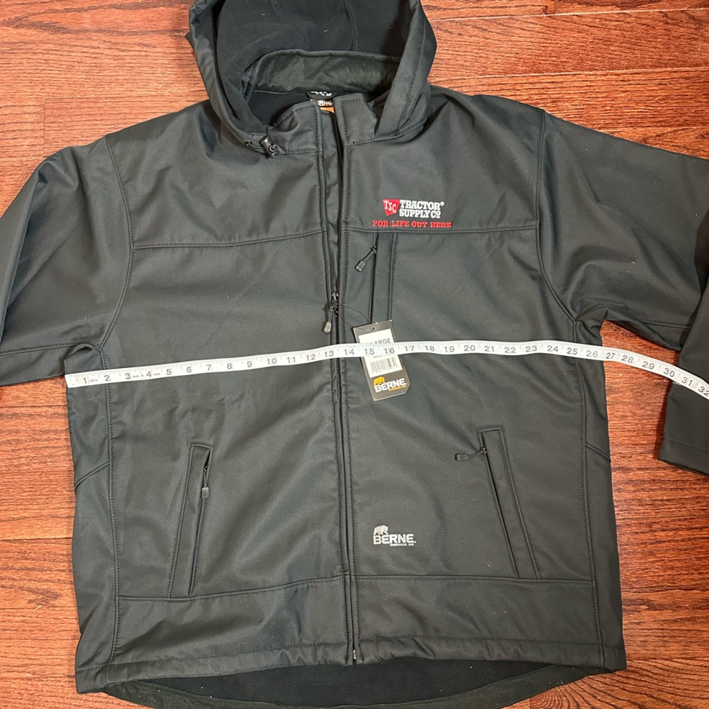 BERNE Tractor Supply Co. hooded jacket - Picture 15 of 16